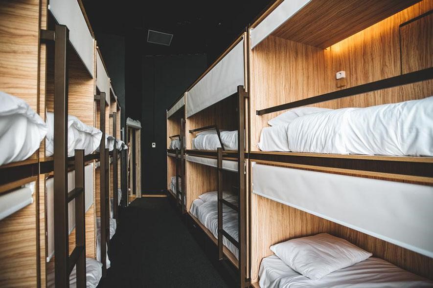 Say WOW Capsule Hotel